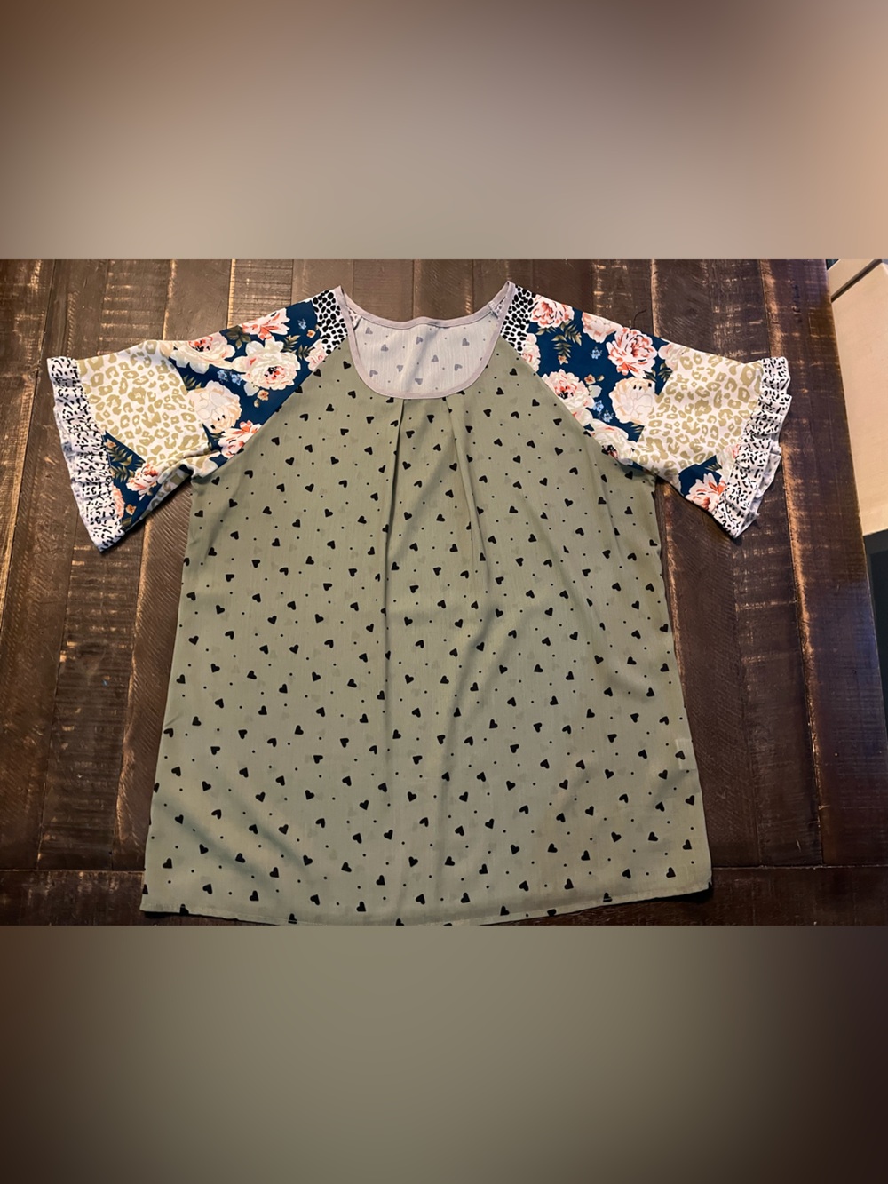 Mixed-Print Boho Floral Short Sleeve Sheer Tee - Sage with Black Hearts